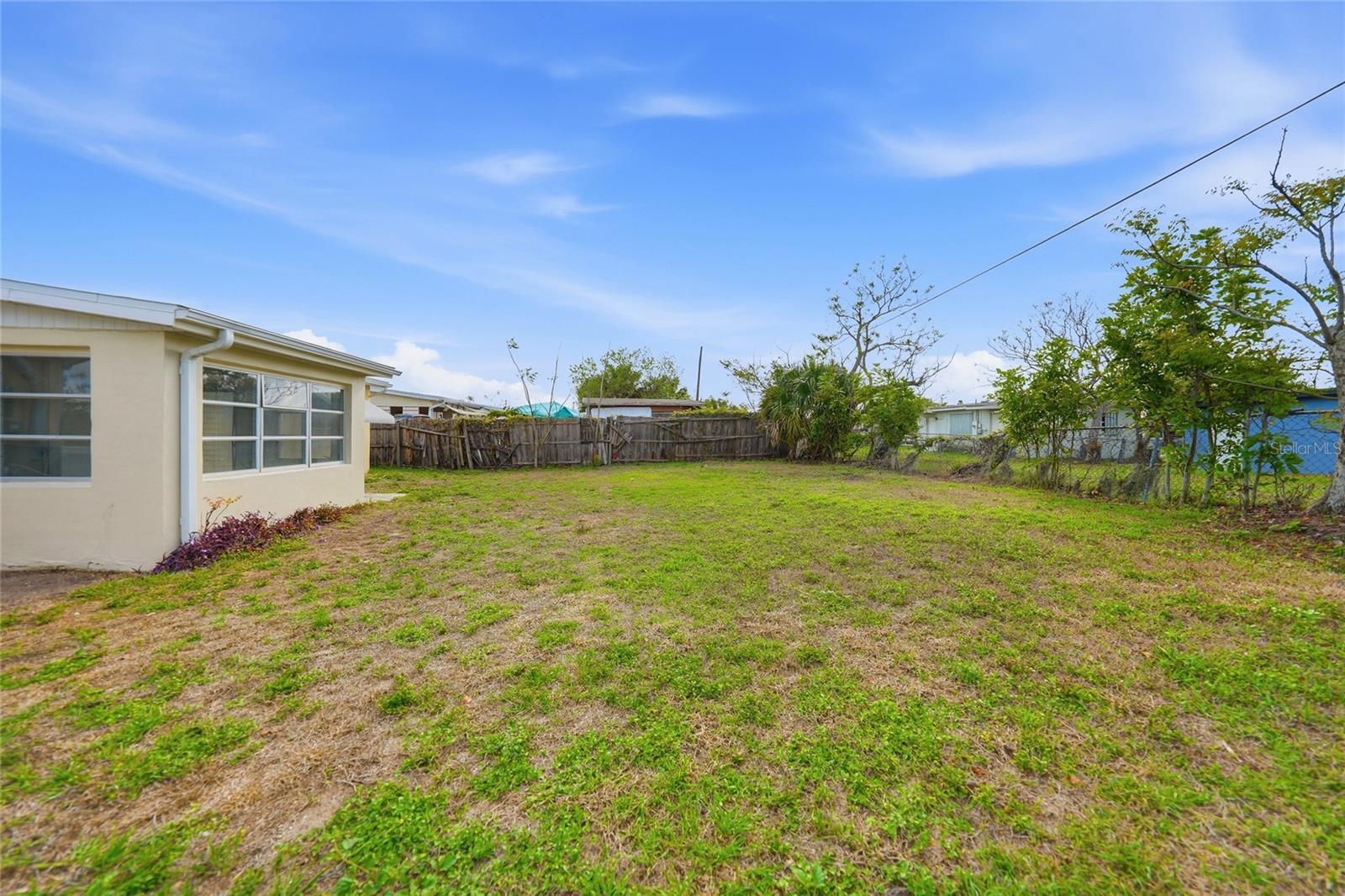 Image 37 of 41 For 21035 Glendale Avenue