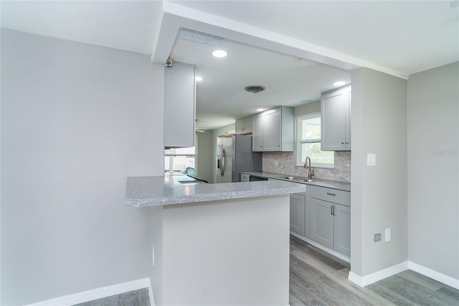 Image 10 of 62 For 130 Crestview Drive