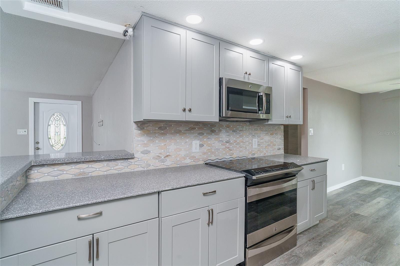 Image 12 of 62 For 130 Crestview Drive