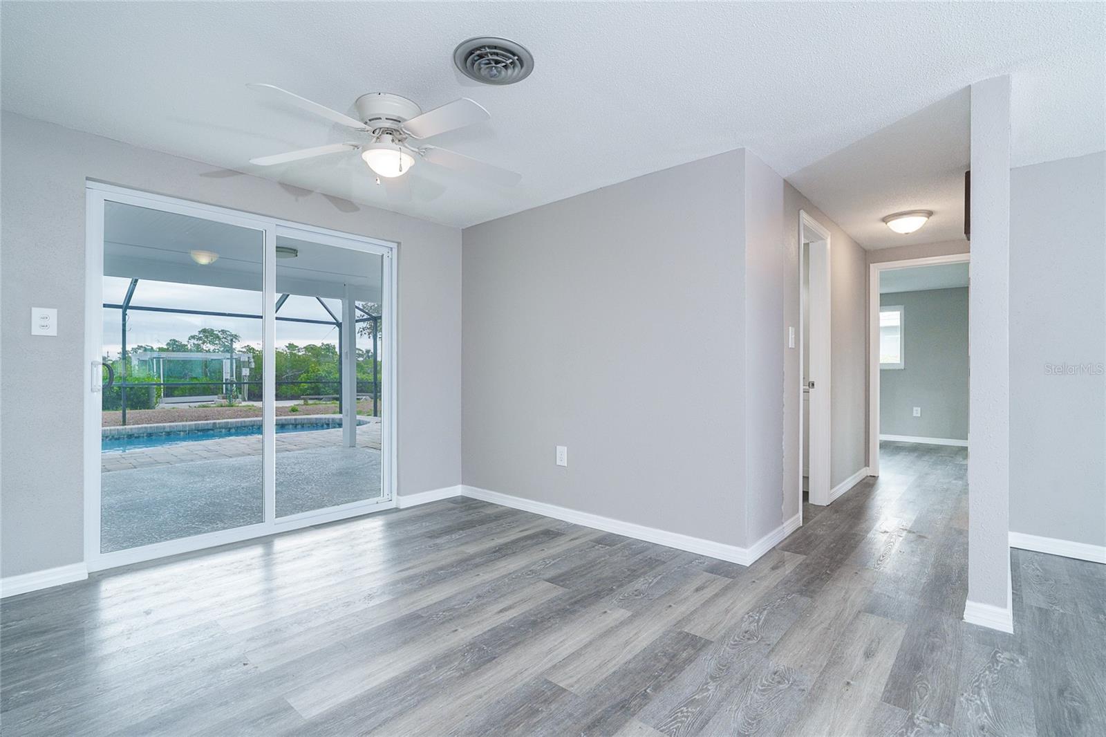 Image 18 of 62 For 130 Crestview Drive