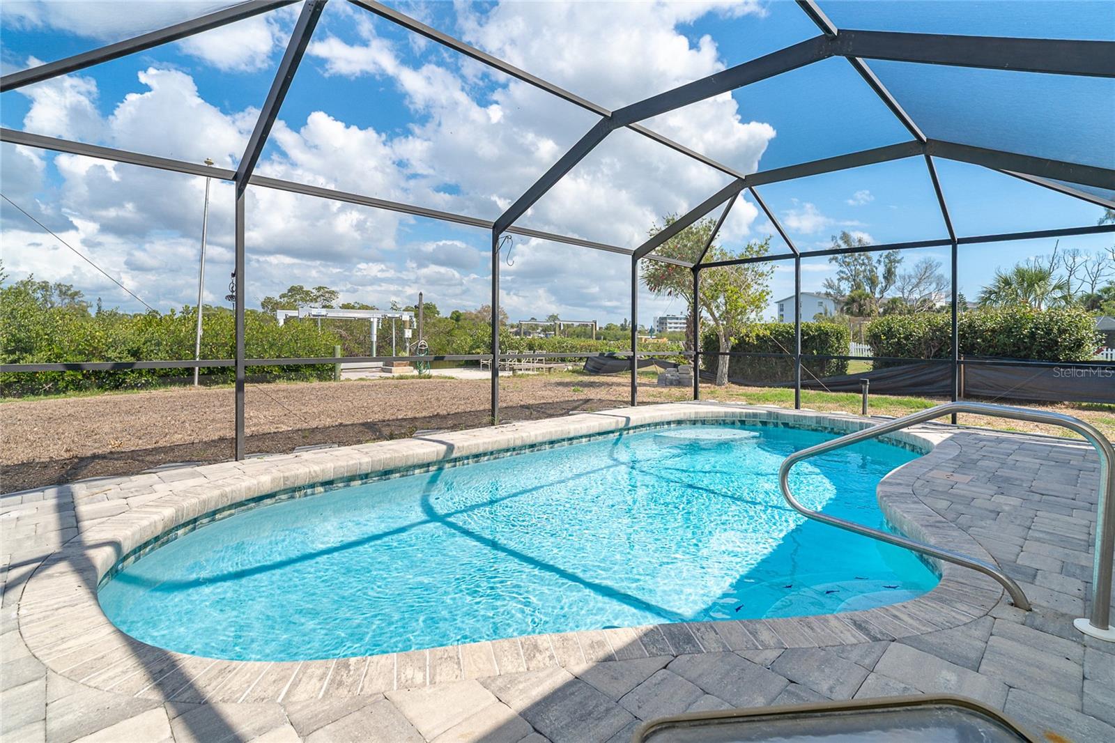 Image 34 of 62 For 130 Crestview Drive