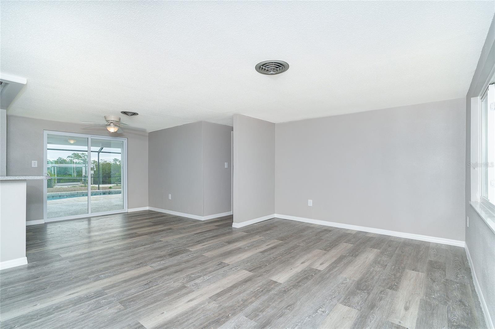 Image 7 of 62 For 130 Crestview Drive