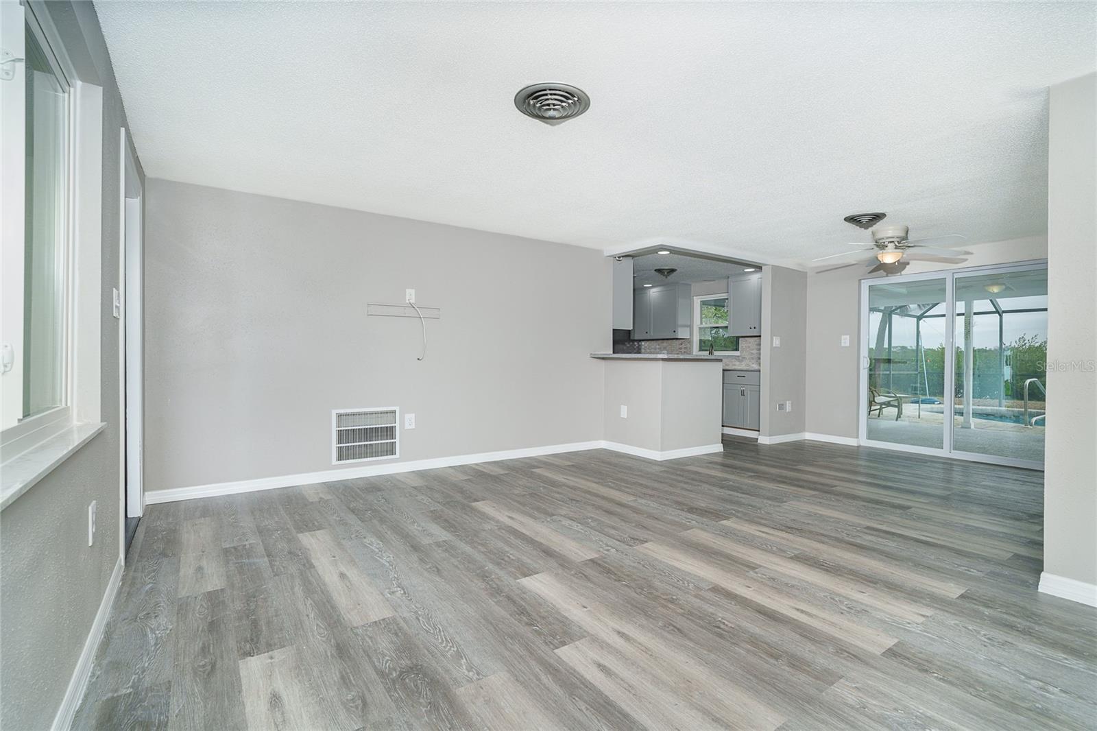 Image 8 of 62 For 130 Crestview Drive