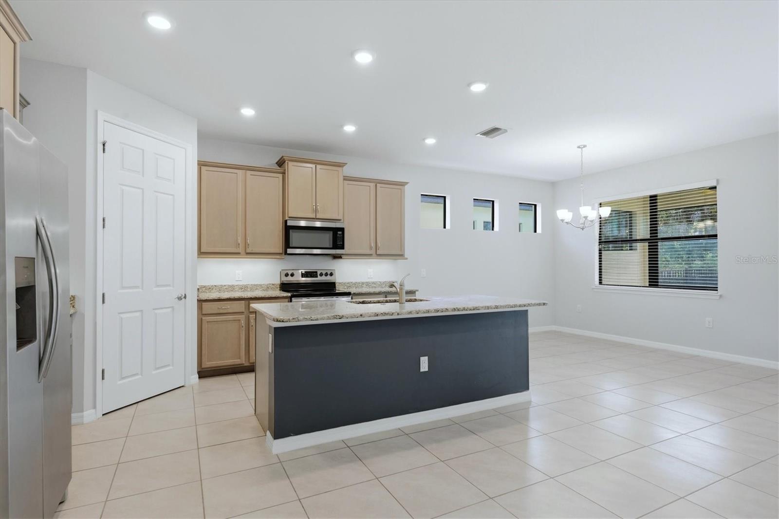 Image 12 of 57 For 12031 Lovegrass Street