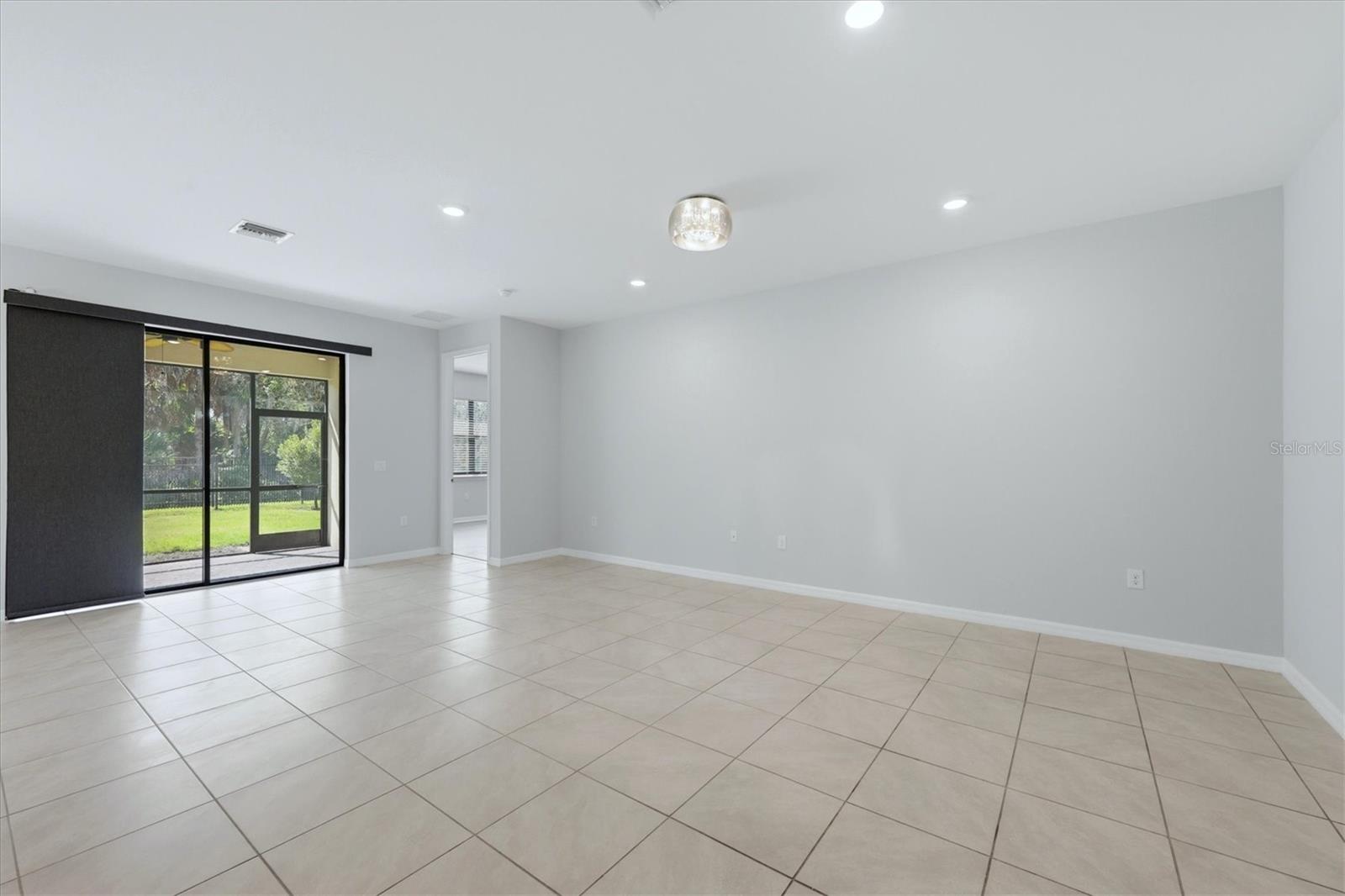 Image 15 of 57 For 12031 Lovegrass Street