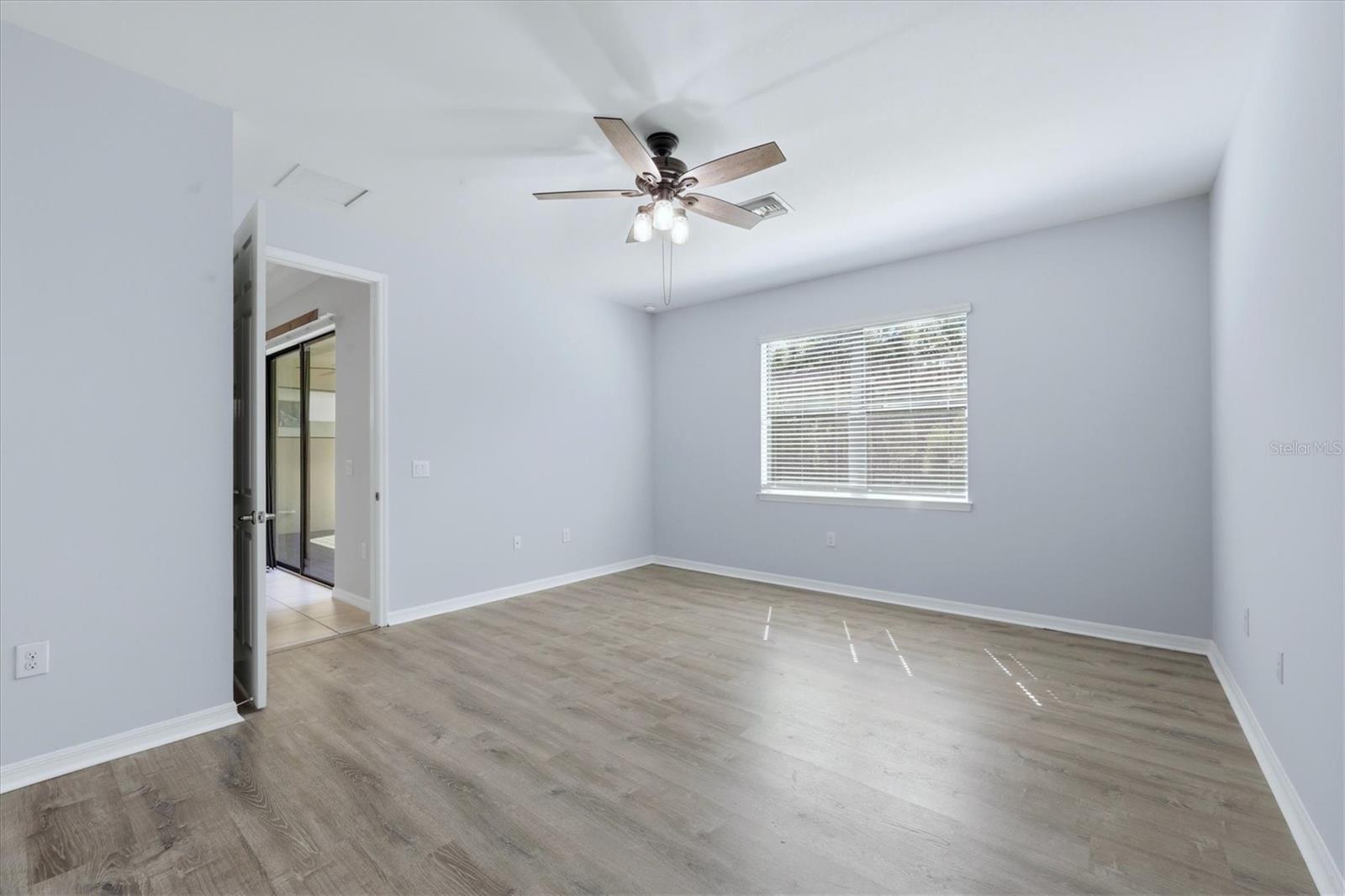 Image 17 of 57 For 12031 Lovegrass Street