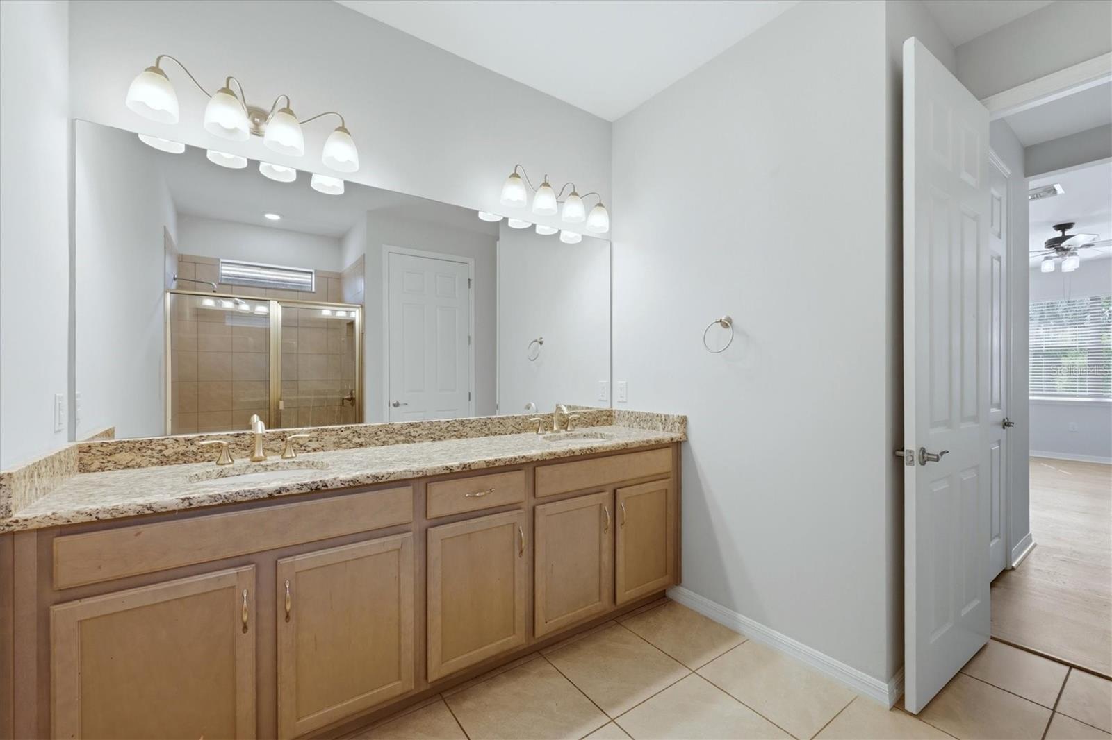 Image 19 of 57 For 12031 Lovegrass Street