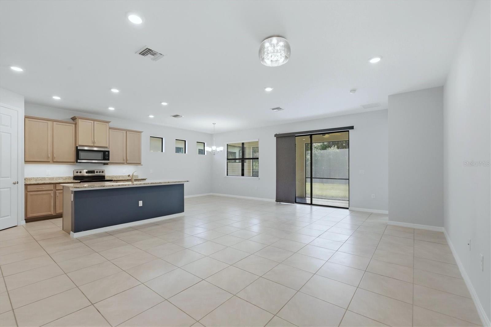 Image 8 of 57 For 12031 Lovegrass Street