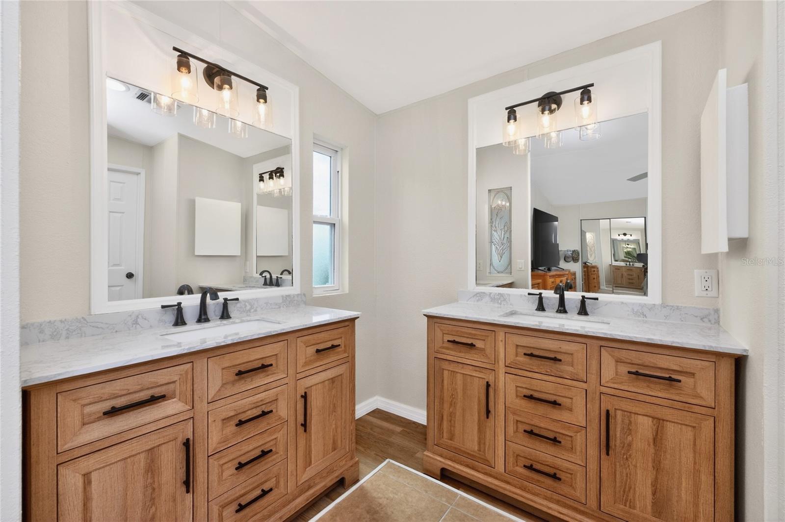 Image 25 of 56 For 6115 Shearwater Drive