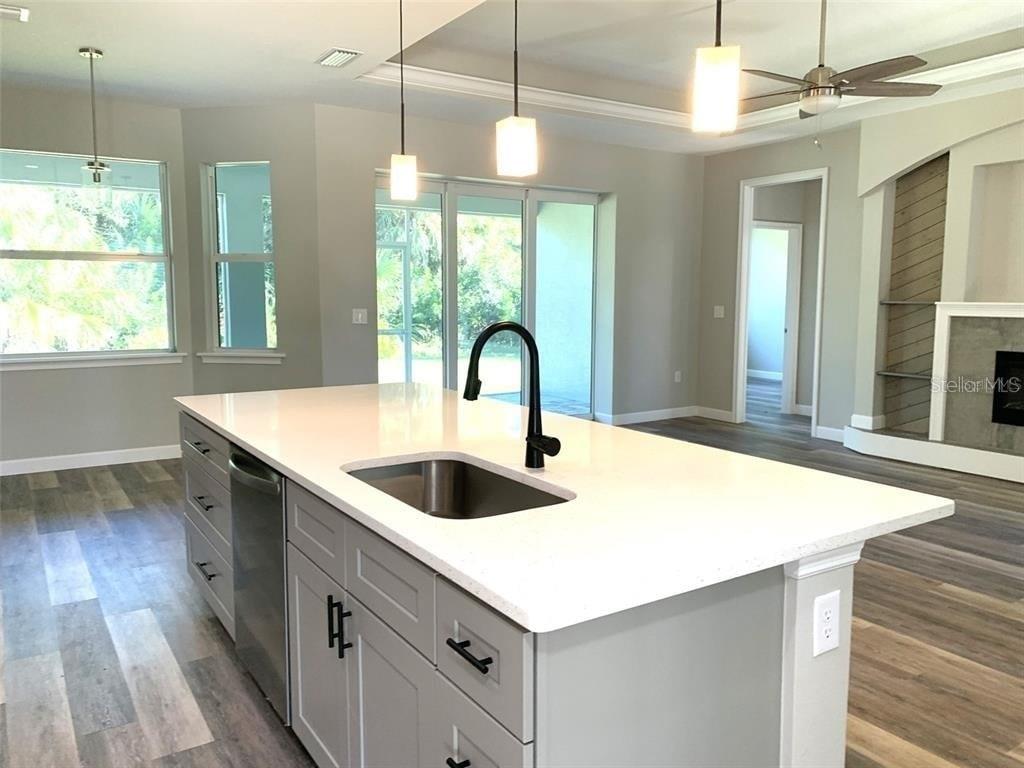 Image 18 of 24 For 7194 Pinedale Drive