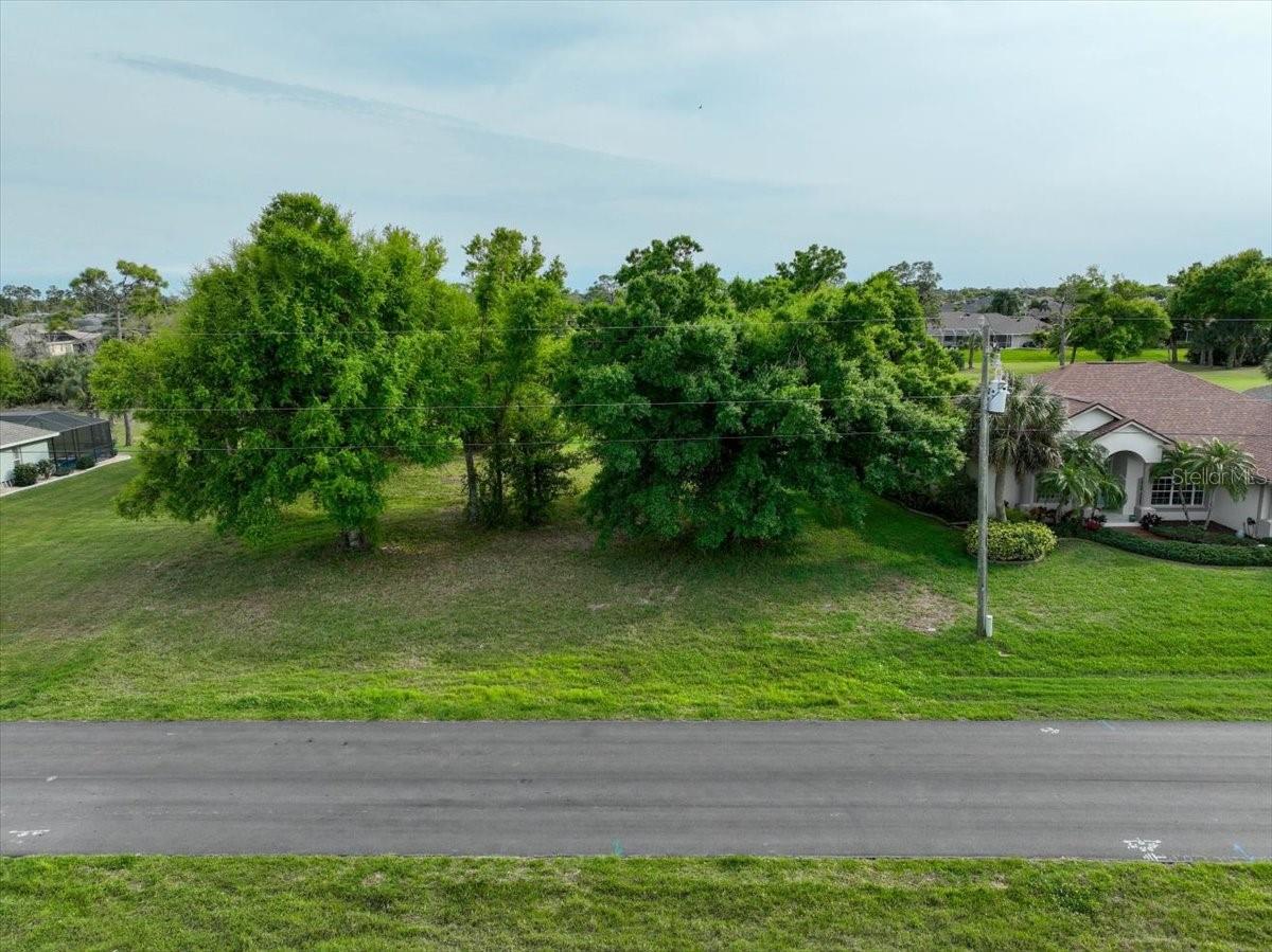 Image 15 of 21 For 68 Long Meadow Place