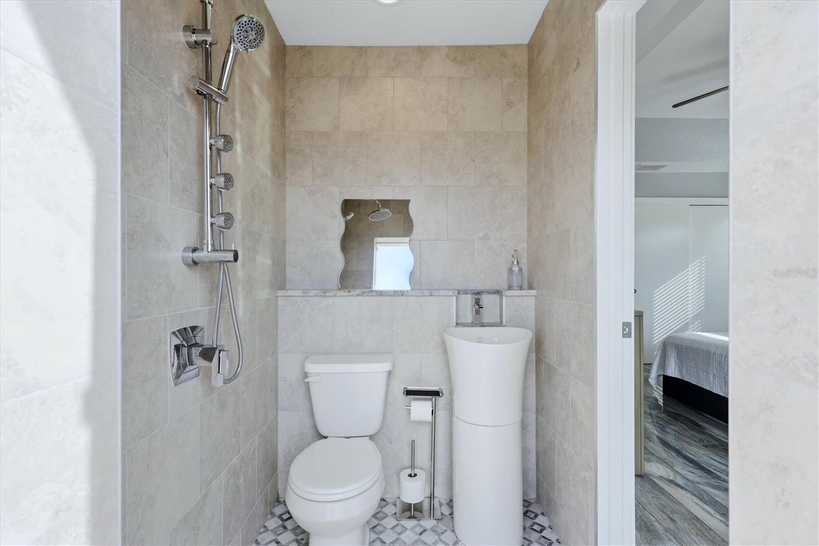 Image 21 of 41 For 13525 Greencastle Avenue