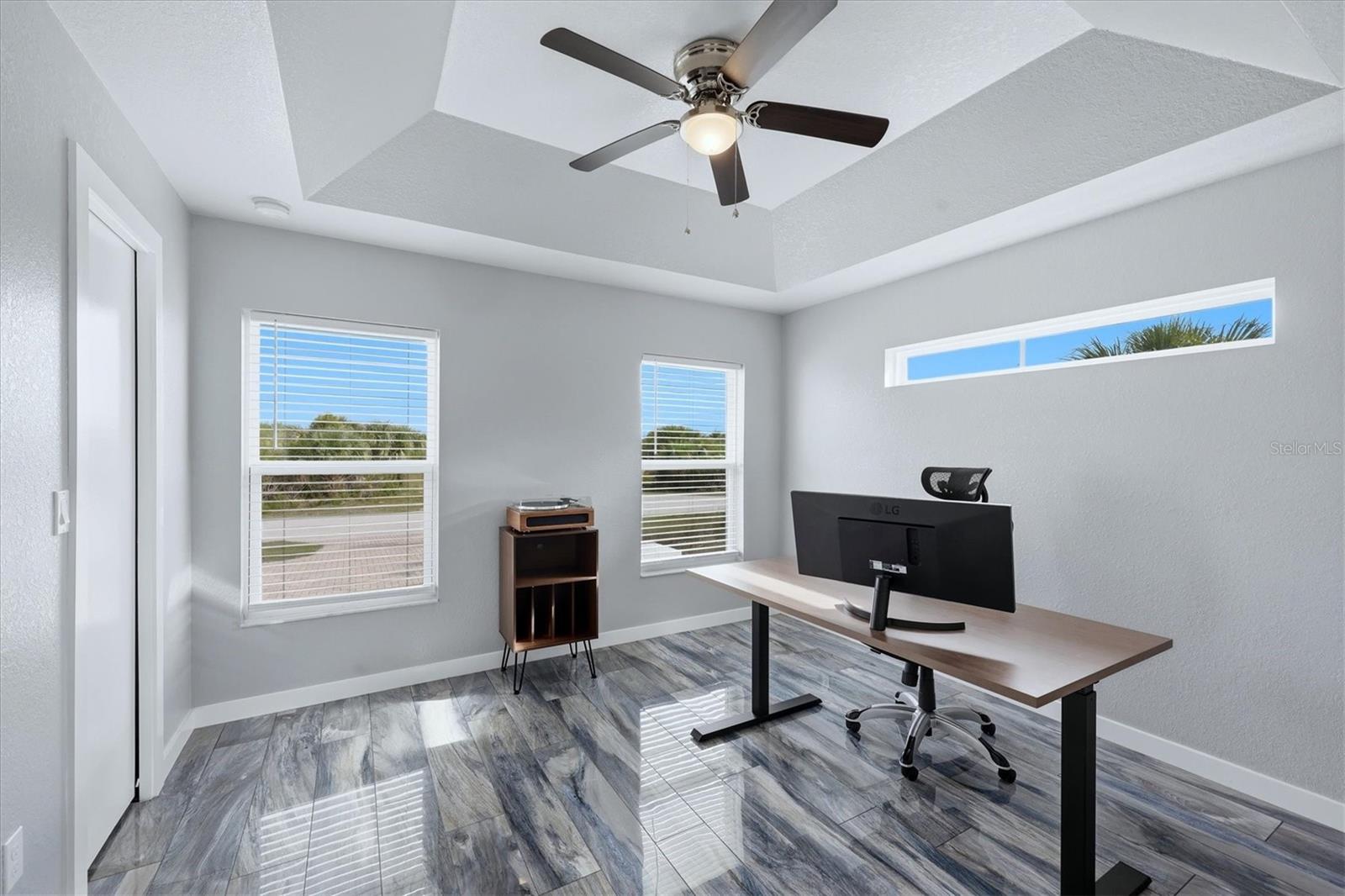 Image 22 of 41 For 13525 Greencastle Avenue