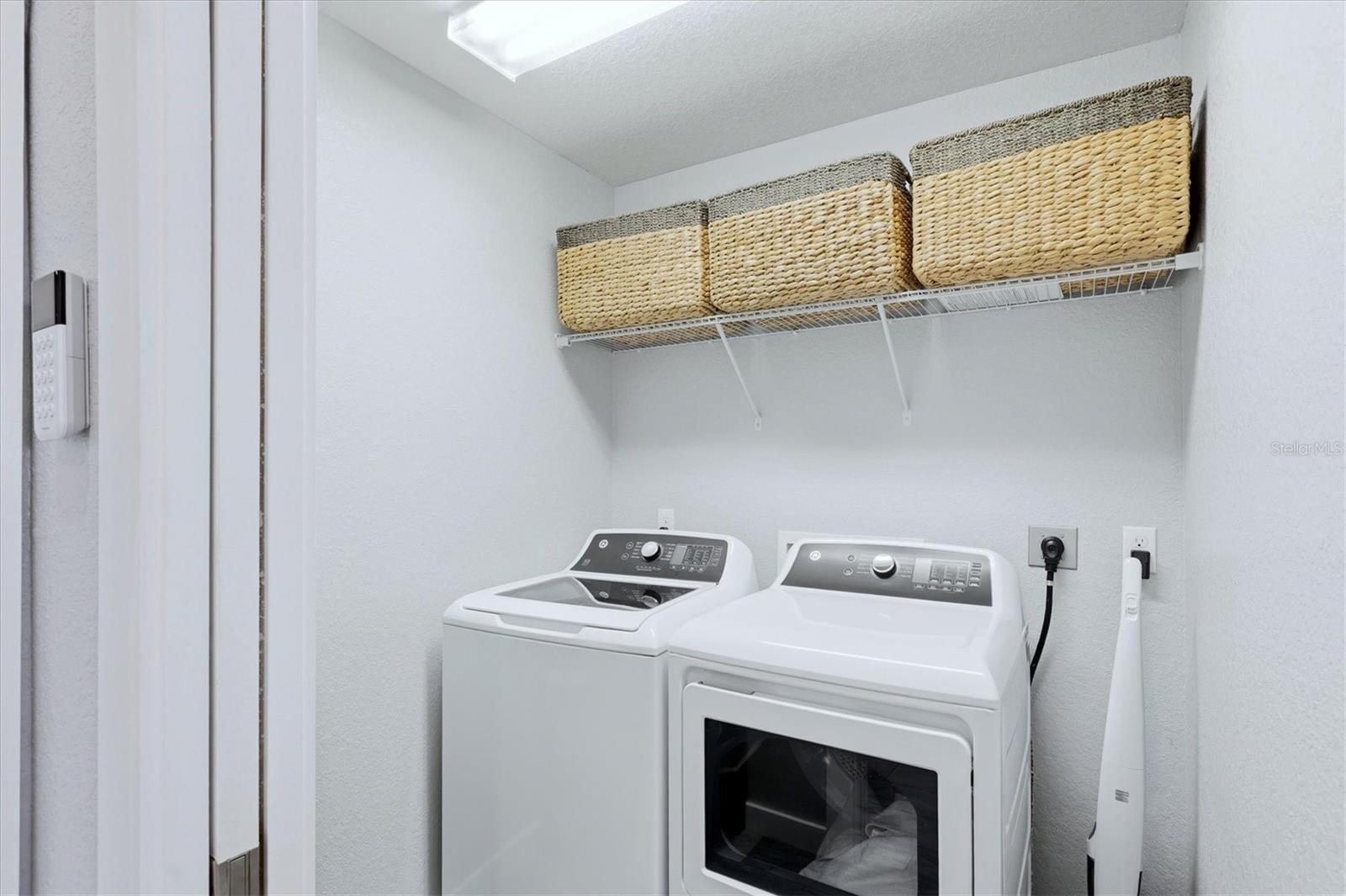 Image 26 of 41 For 13525 Greencastle Avenue