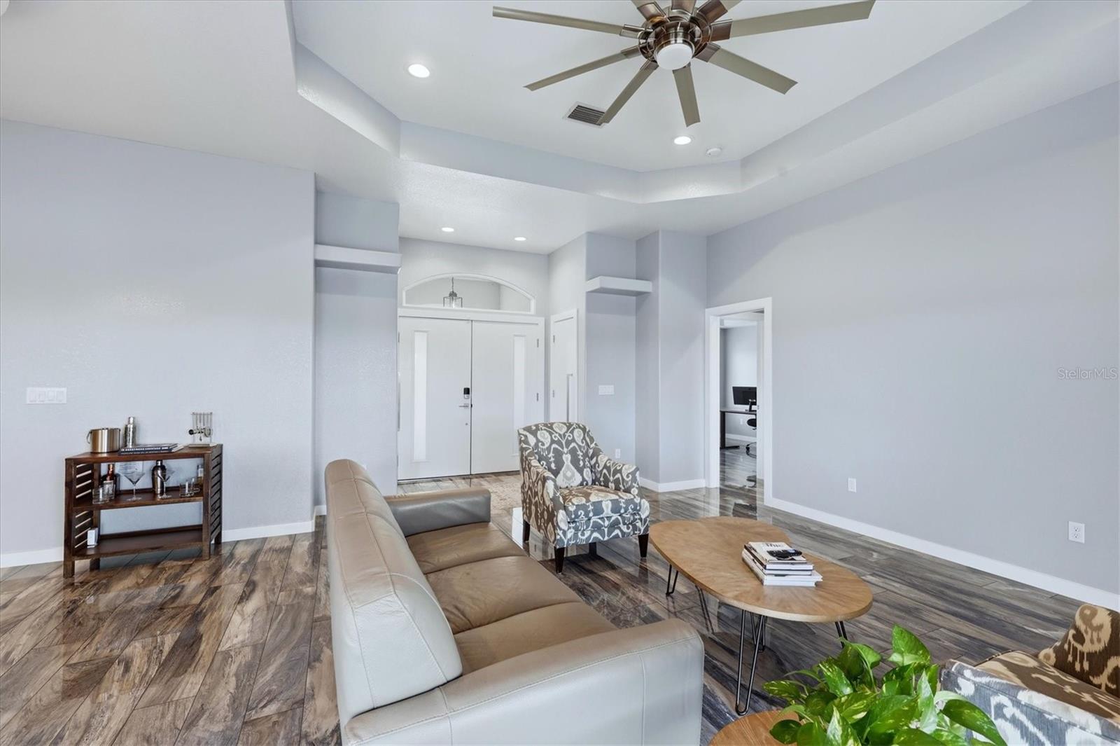 Image 30 of 41 For 13525 Greencastle Avenue