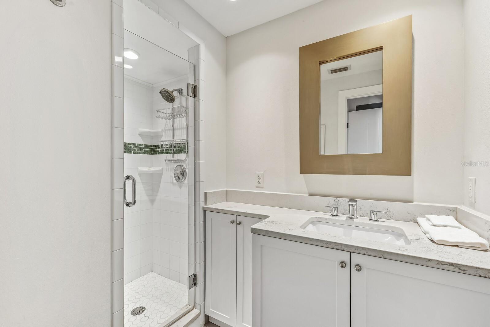 Image 14 of 48 For 5000 Gasparilla Road 19