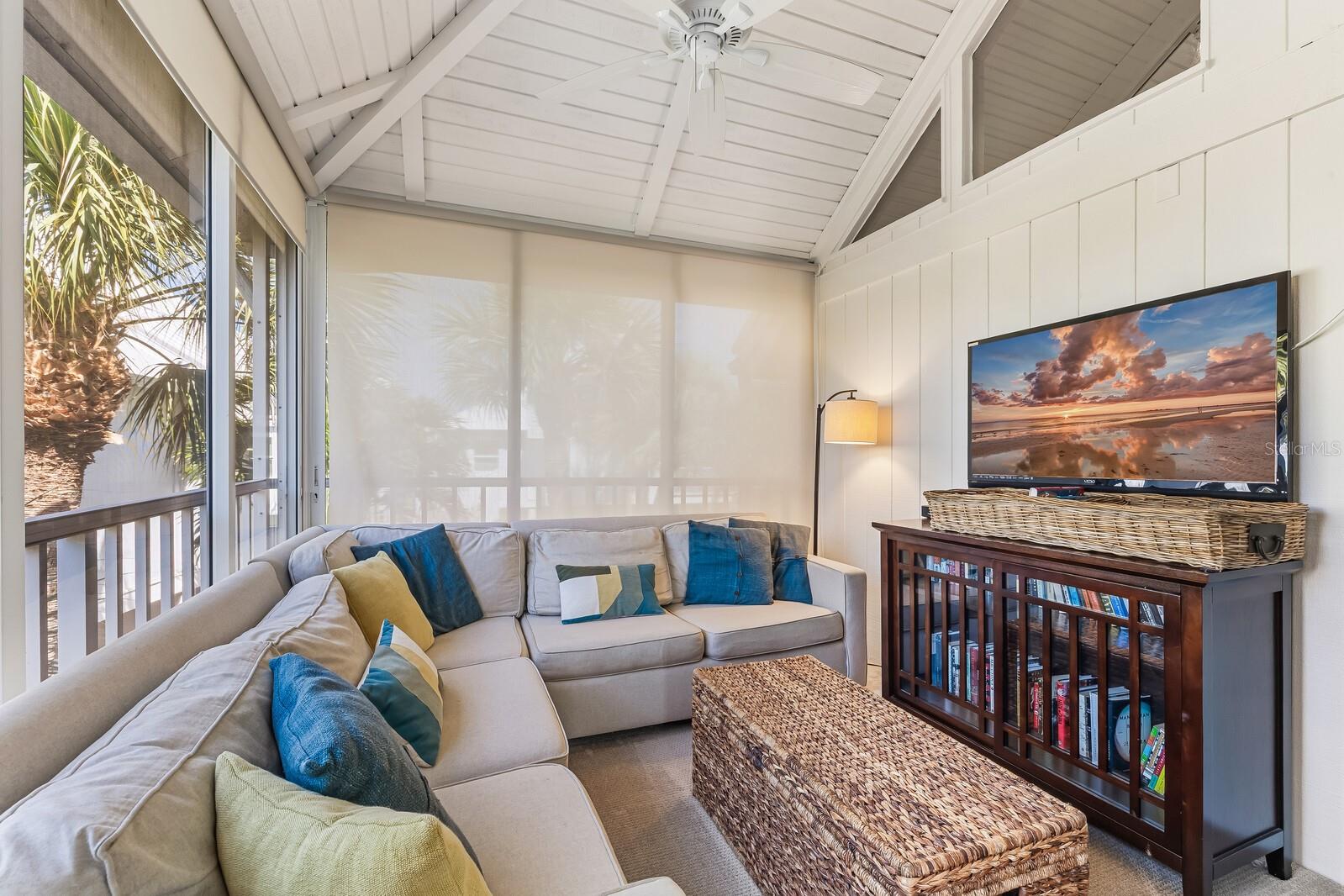 Image 18 of 48 For 5000 Gasparilla Road 19