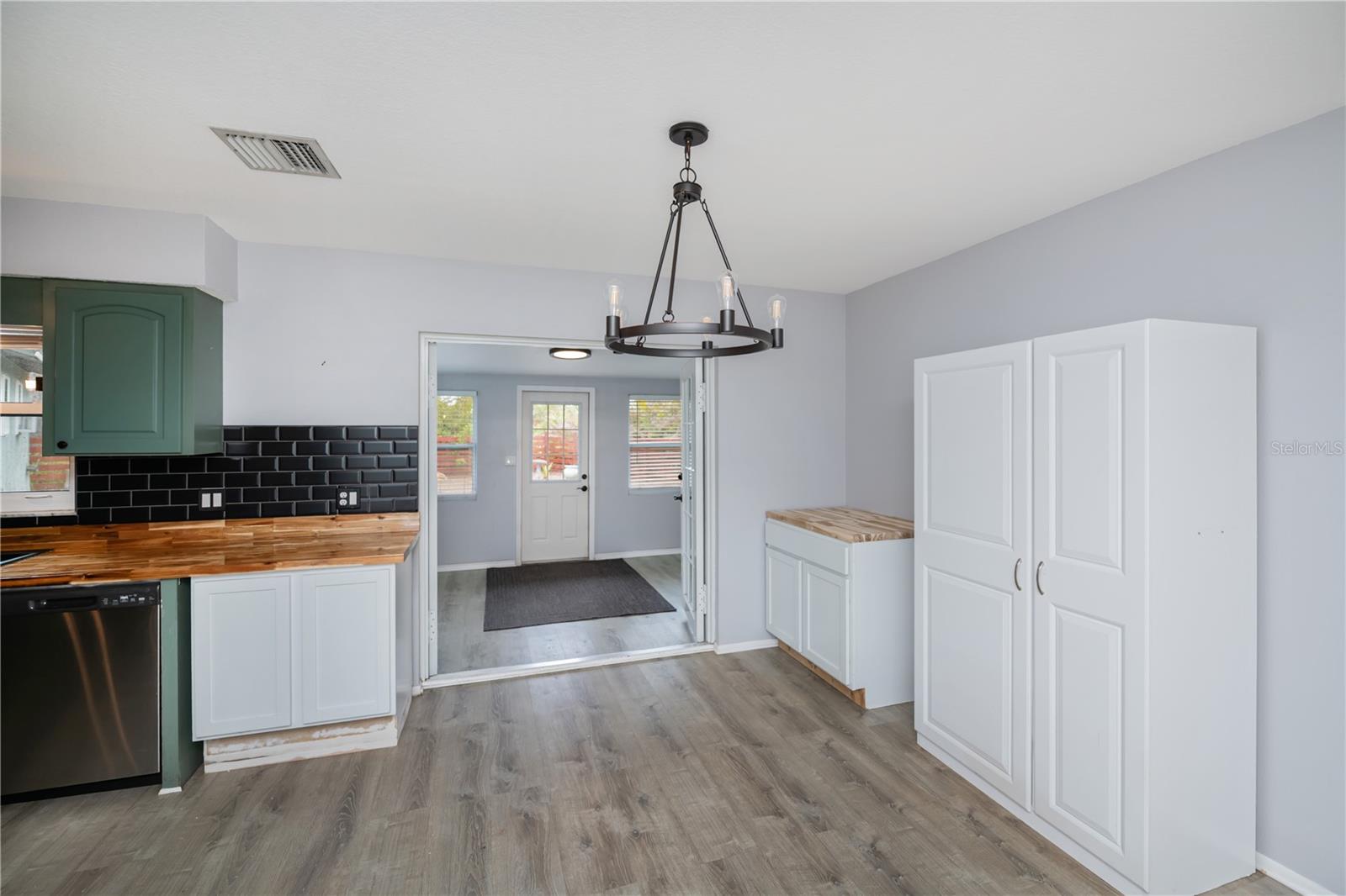 Image 11 of 55 For 9601 Gulfstream Boulevard