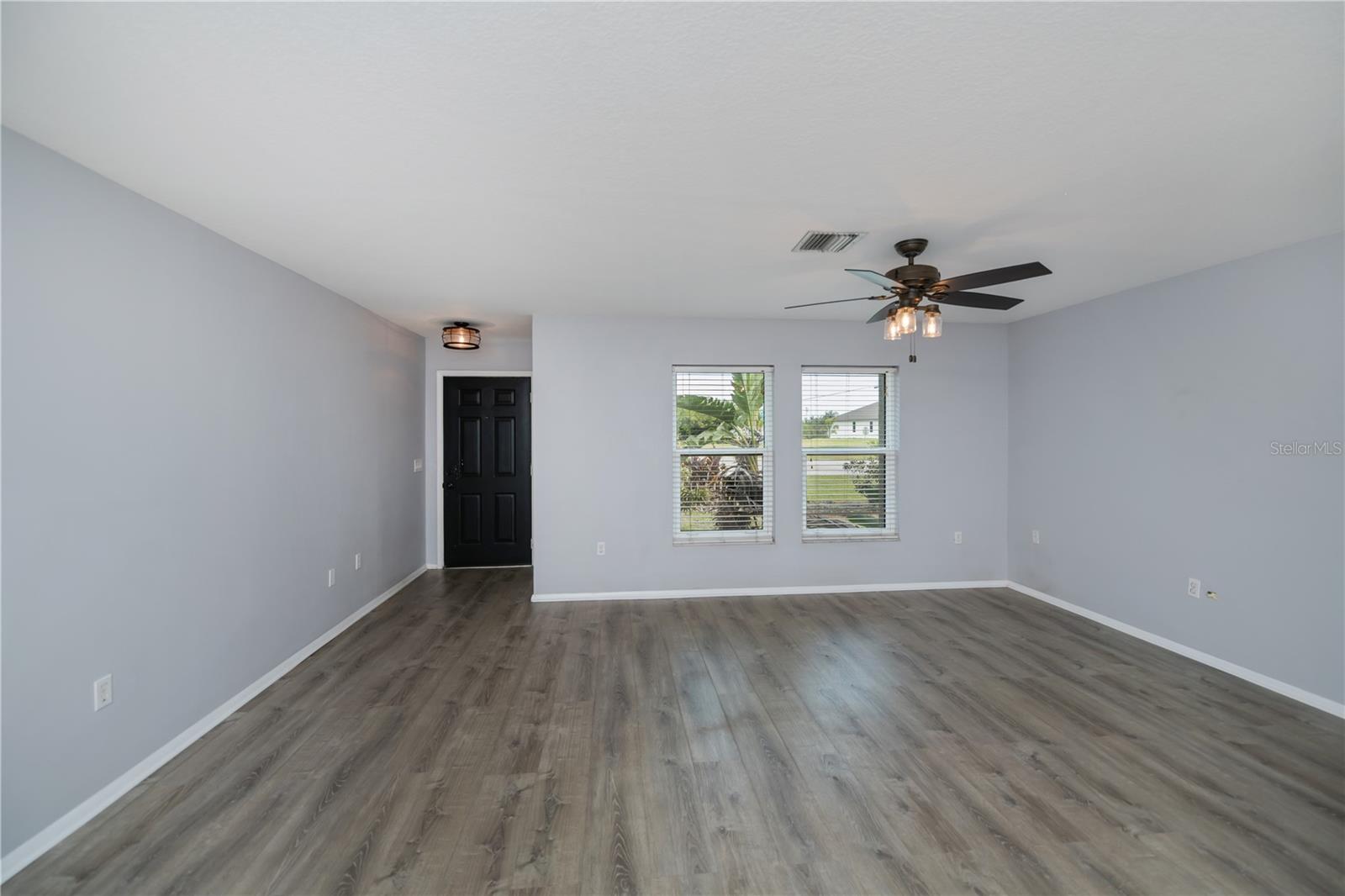 Image 13 of 55 For 9601 Gulfstream Boulevard