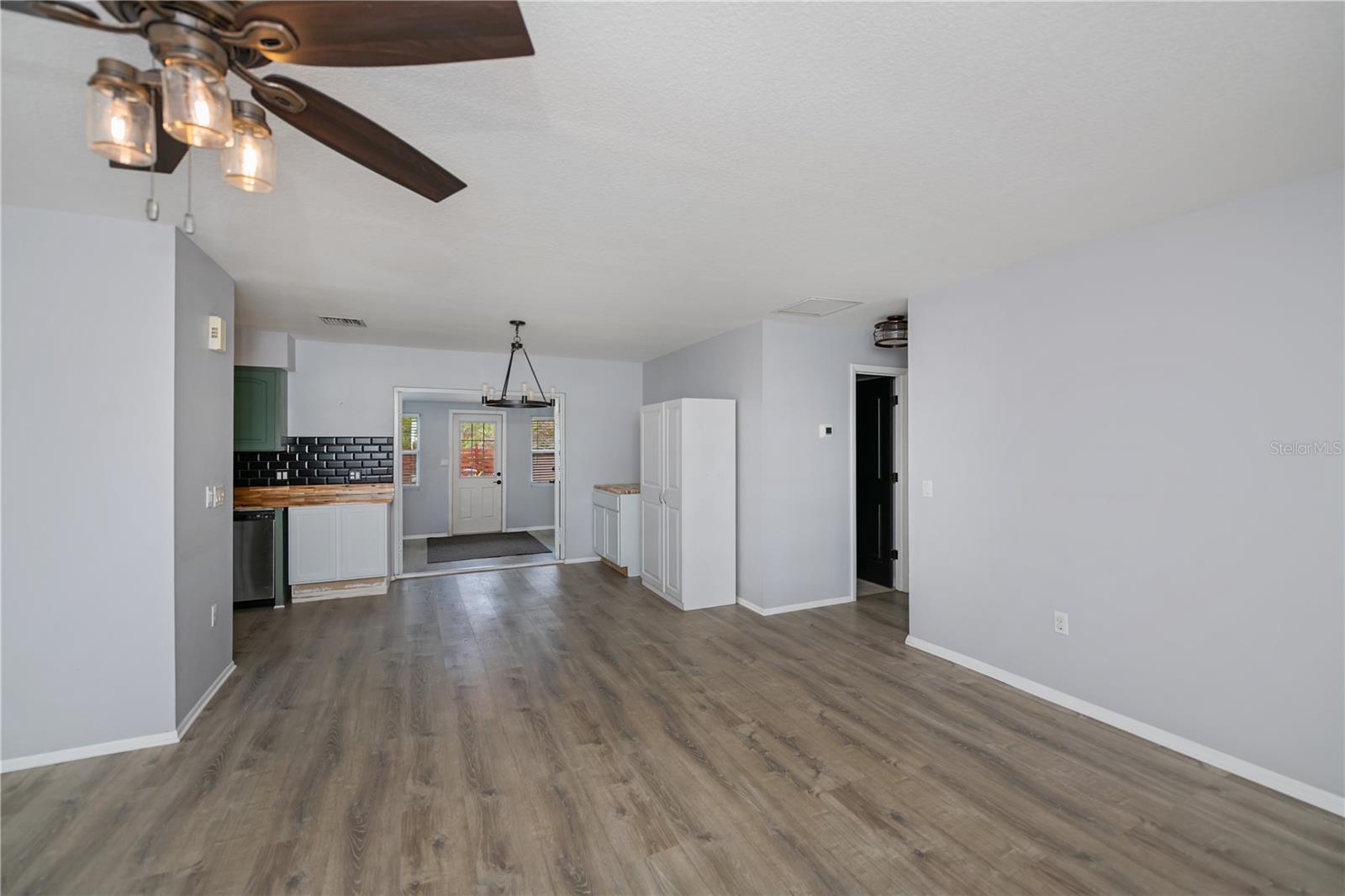 Image 14 of 55 For 9601 Gulfstream Boulevard