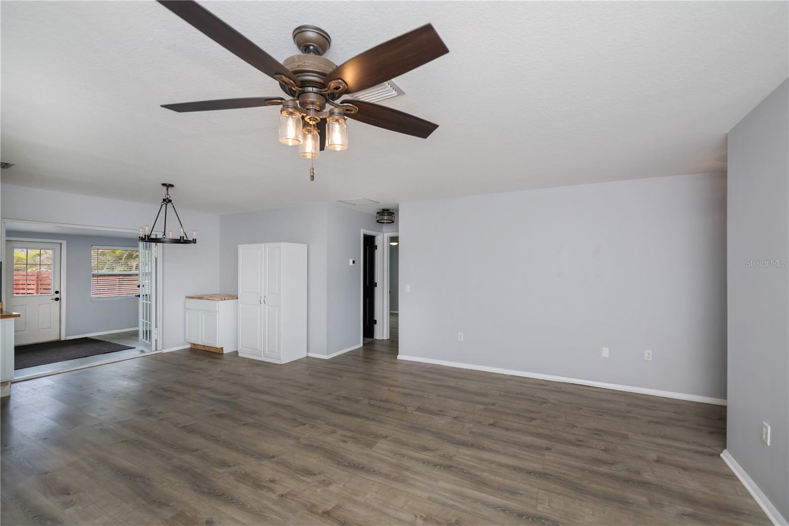 Image 15 of 55 For 9601 Gulfstream Boulevard