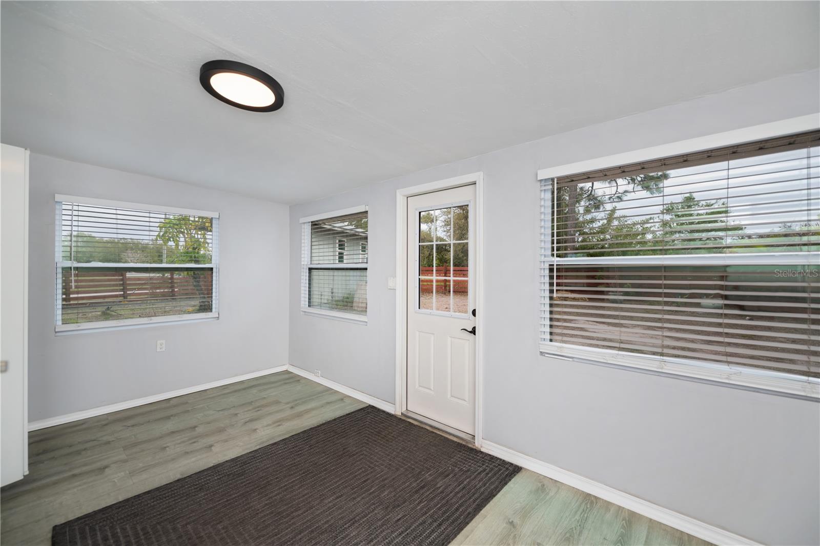 Image 19 of 55 For 9601 Gulfstream Boulevard