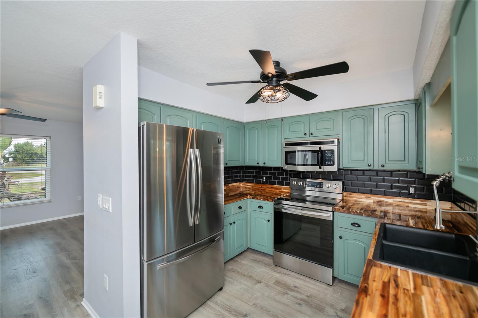 Image 5 of 55 For 9601 Gulfstream Boulevard