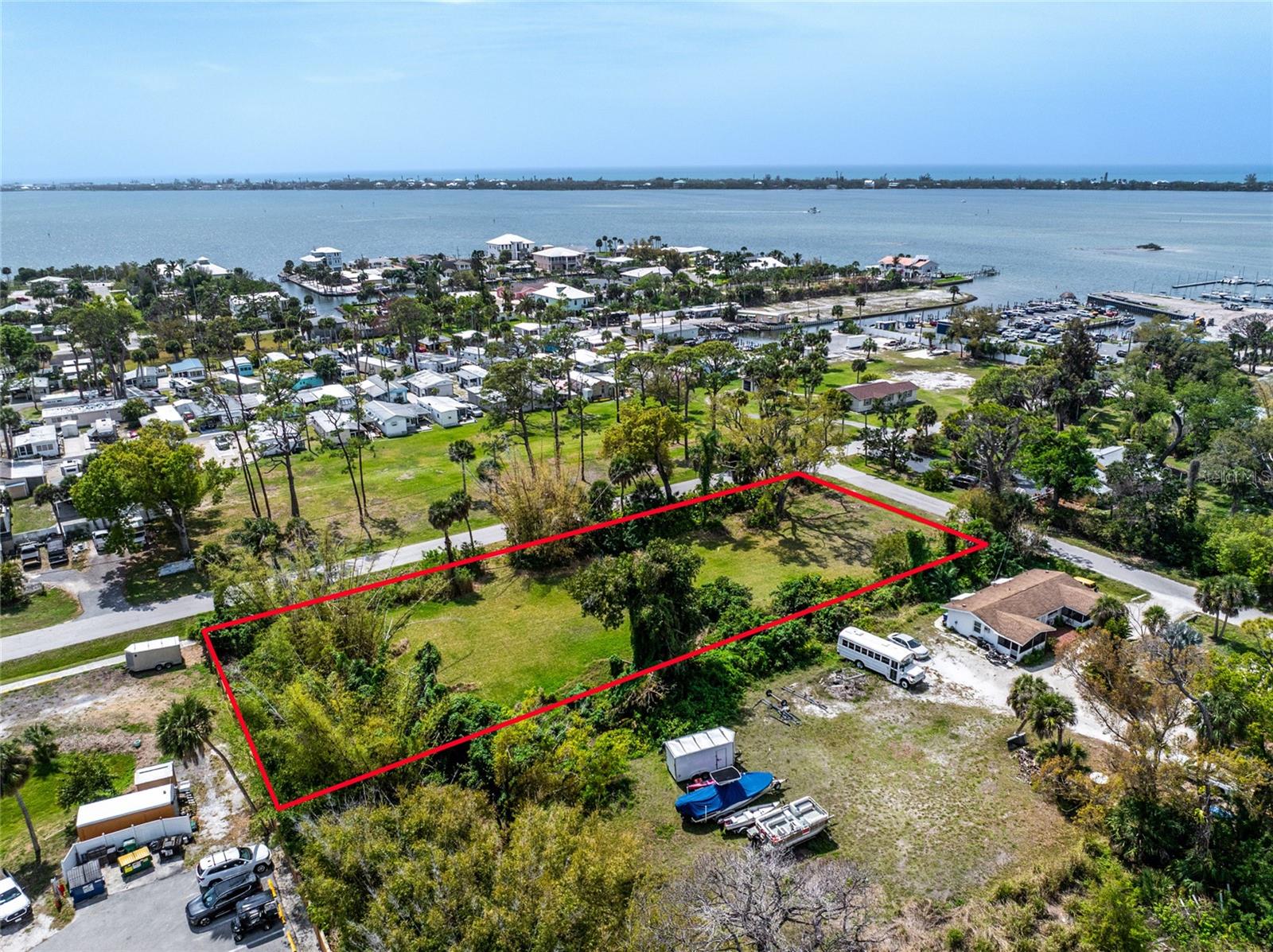 Image 9 of 16 For Pineapple Street