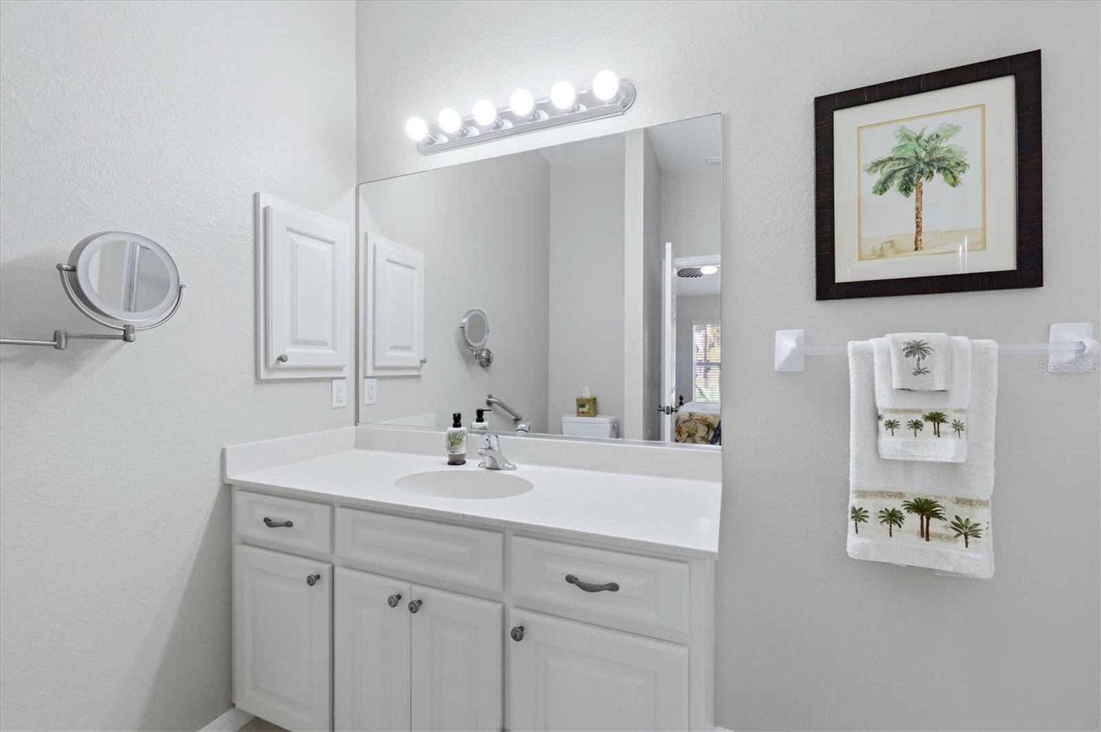 Image 21 of 38 For 347 Boundary Boulevard 103