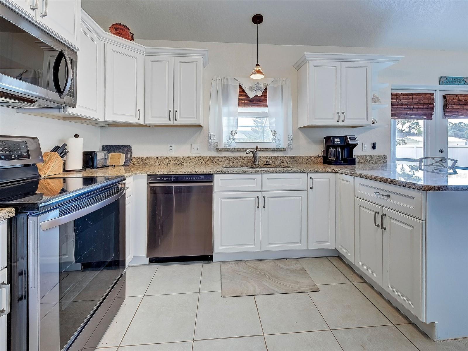 Image 19 of 36 For 6184 Catalan Street