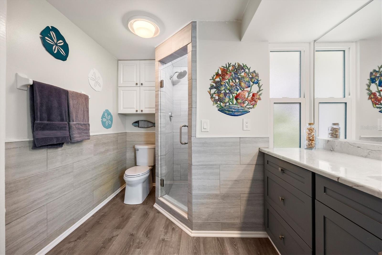 Image 22 of 56 For 35 Oakwood Drive N 35