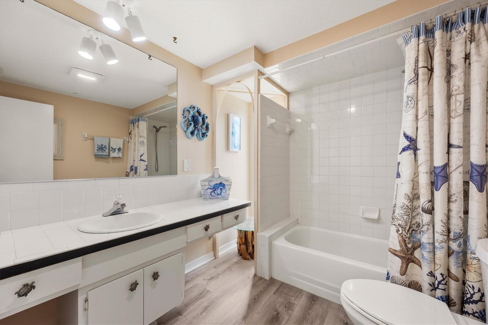 Image 25 of 56 For 35 Oakwood Drive N 35