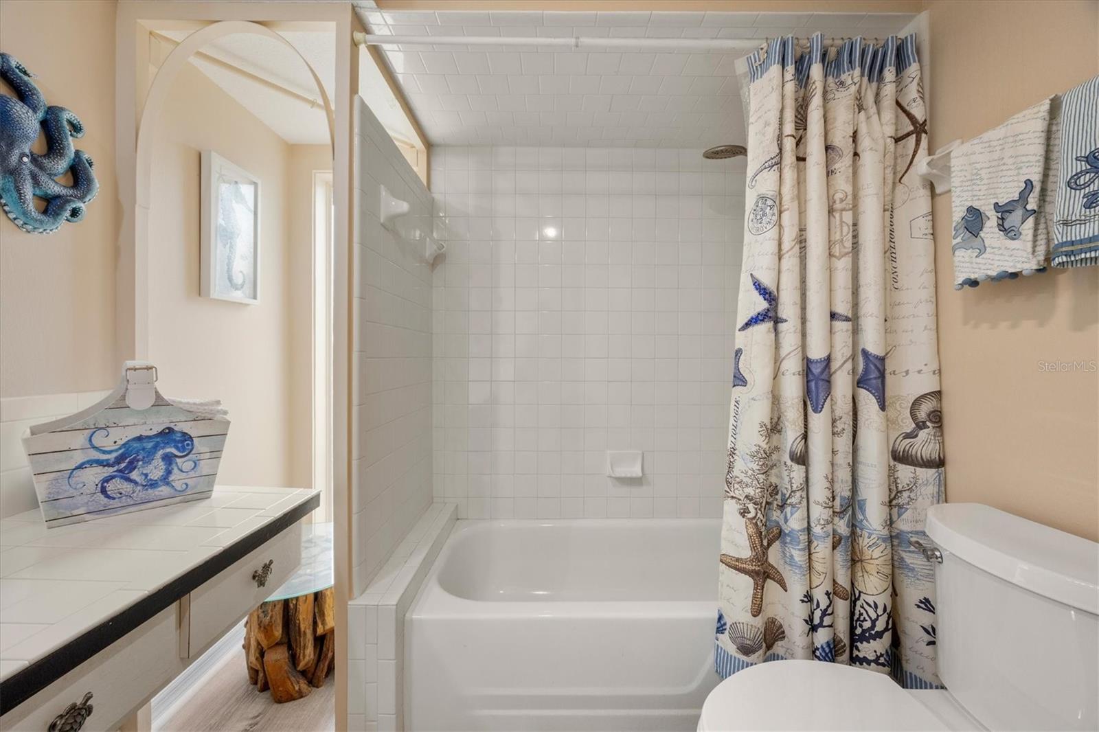 Image 26 of 56 For 35 Oakwood Drive N 35