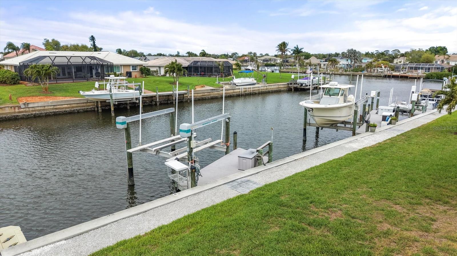 Image 3 of 56 For 35 Oakwood Drive N 35