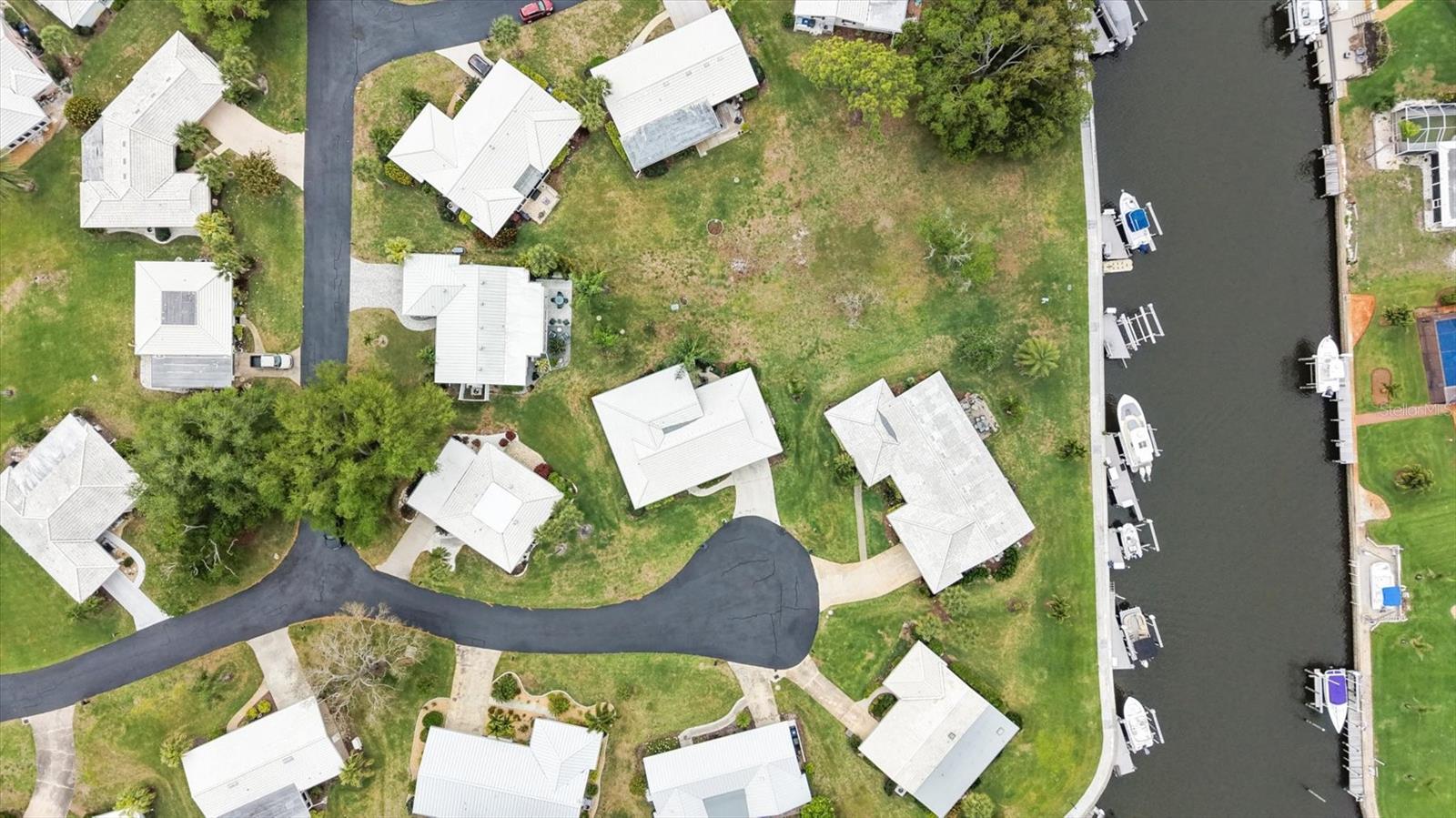 Image 43 of 56 For 35 Oakwood Drive N 35