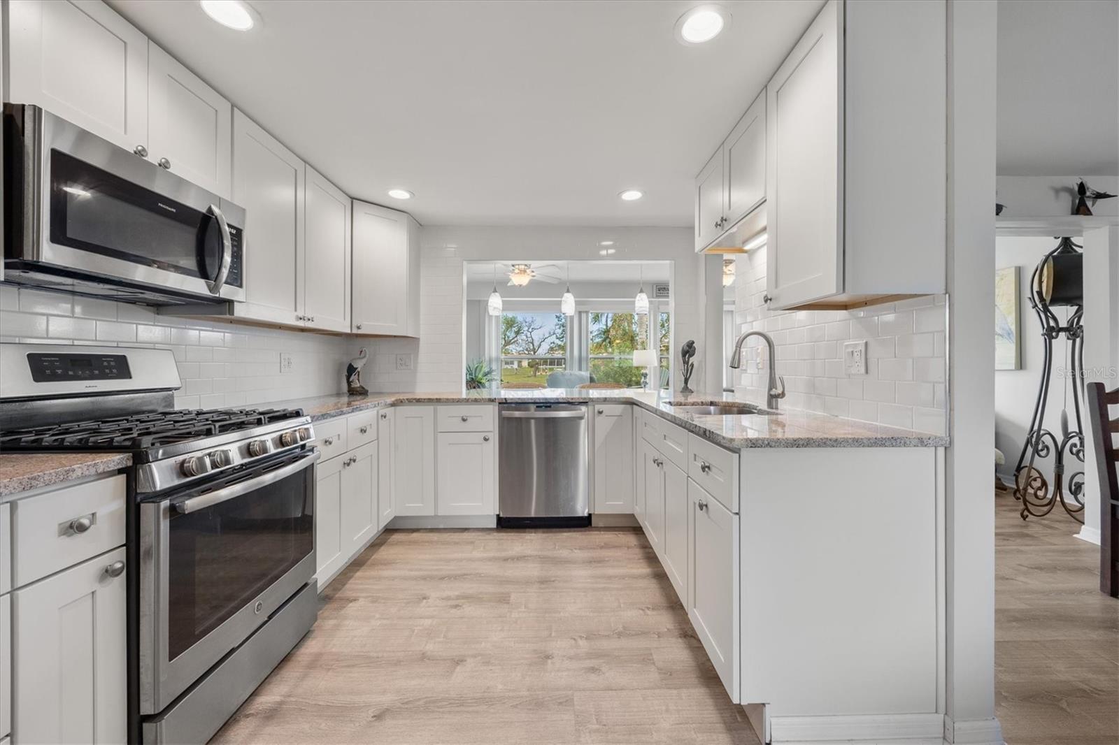 Image 5 of 56 For 35 Oakwood Drive N 35