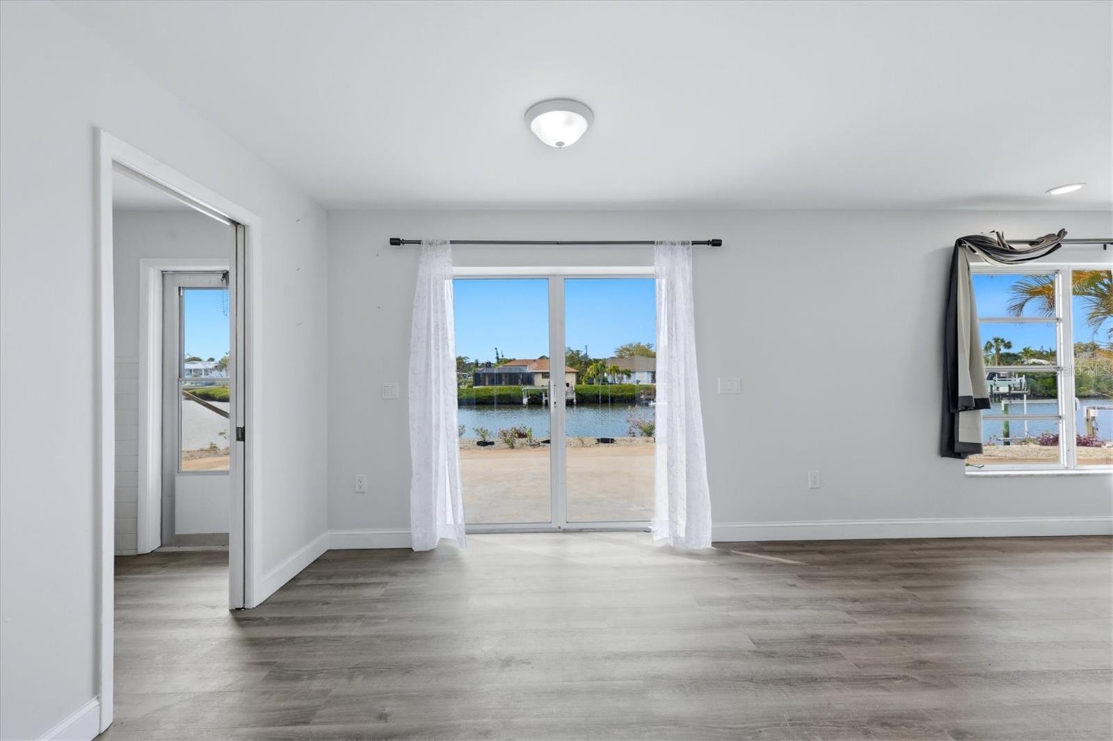 Image 12 of 45 For 58 Windsor Drive