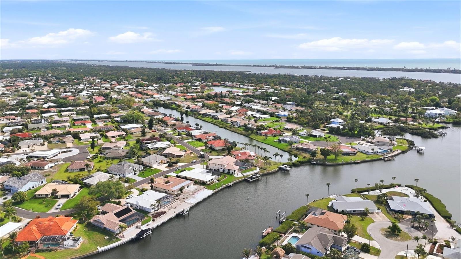 Image 39 of 45 For 58 Windsor Drive