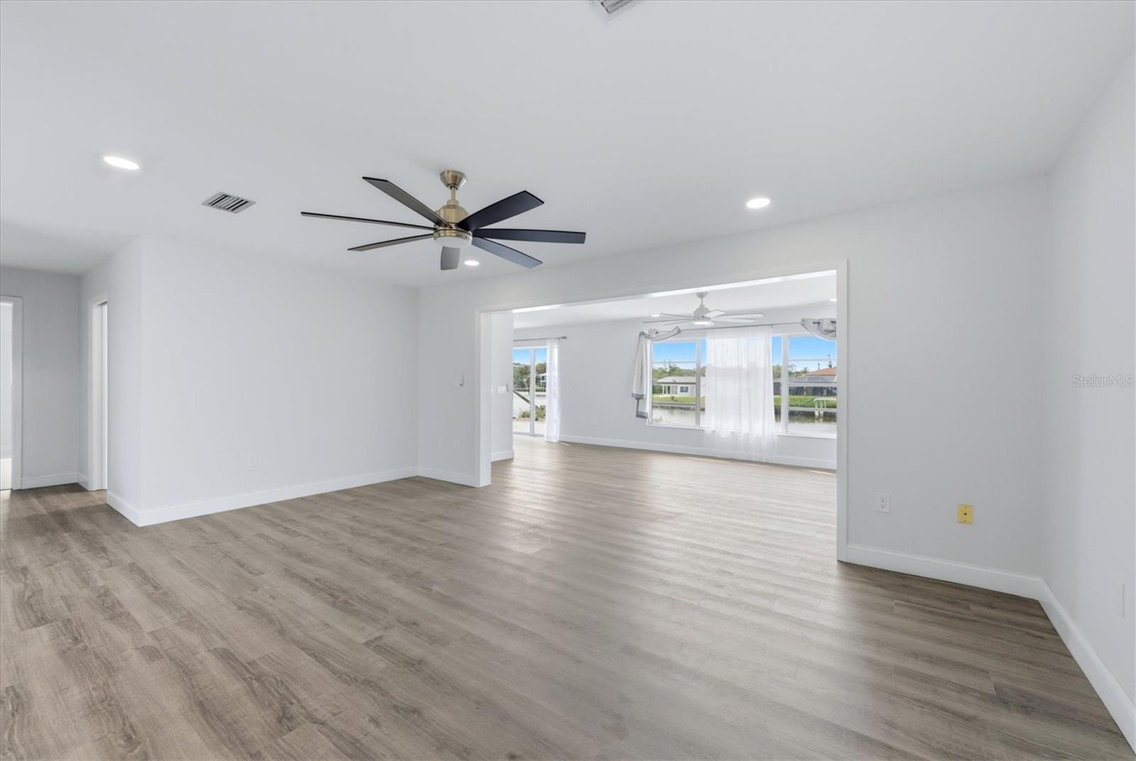 Image 5 of 45 For 58 Windsor Drive