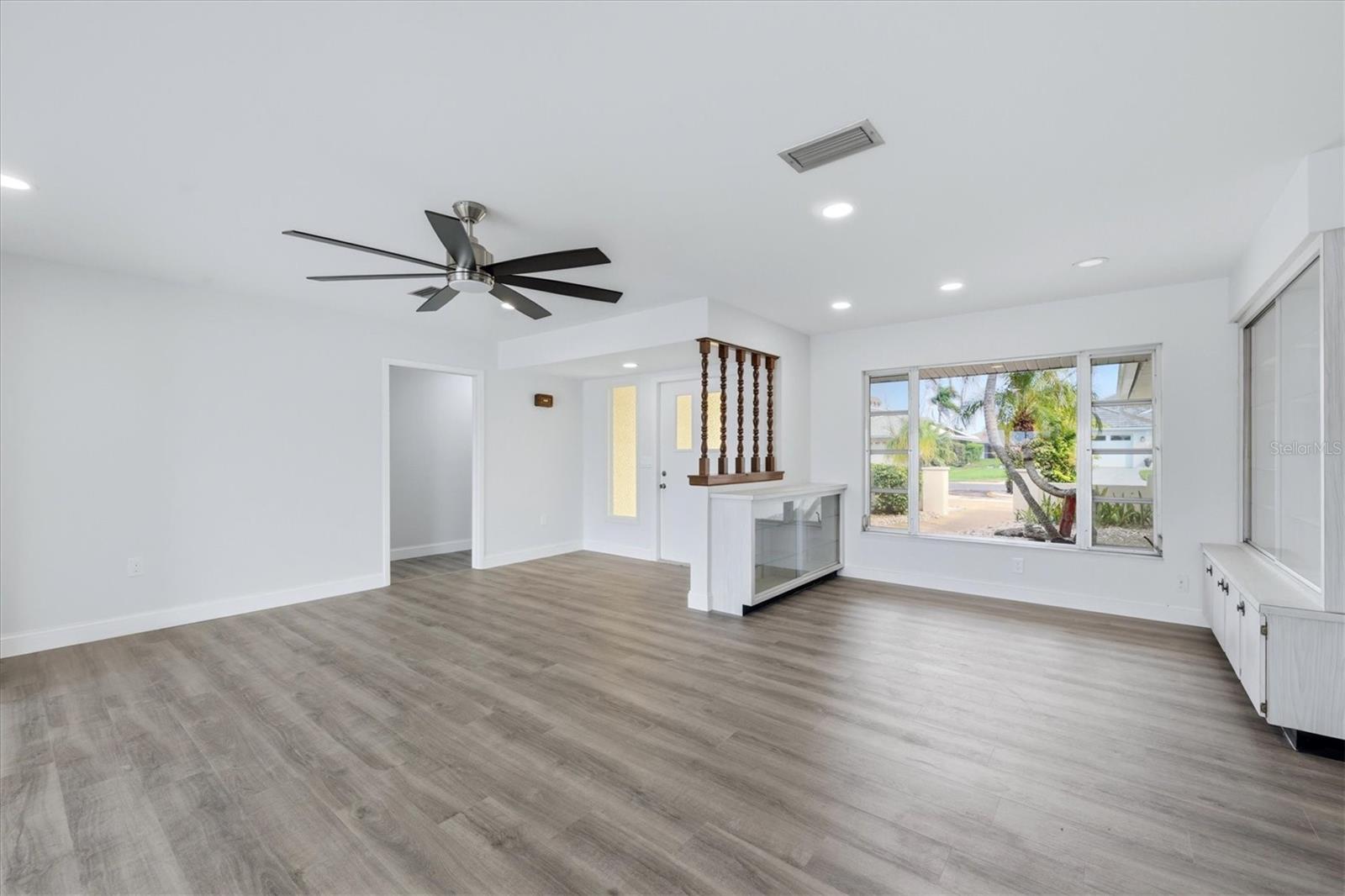 Image 6 of 45 For 58 Windsor Drive