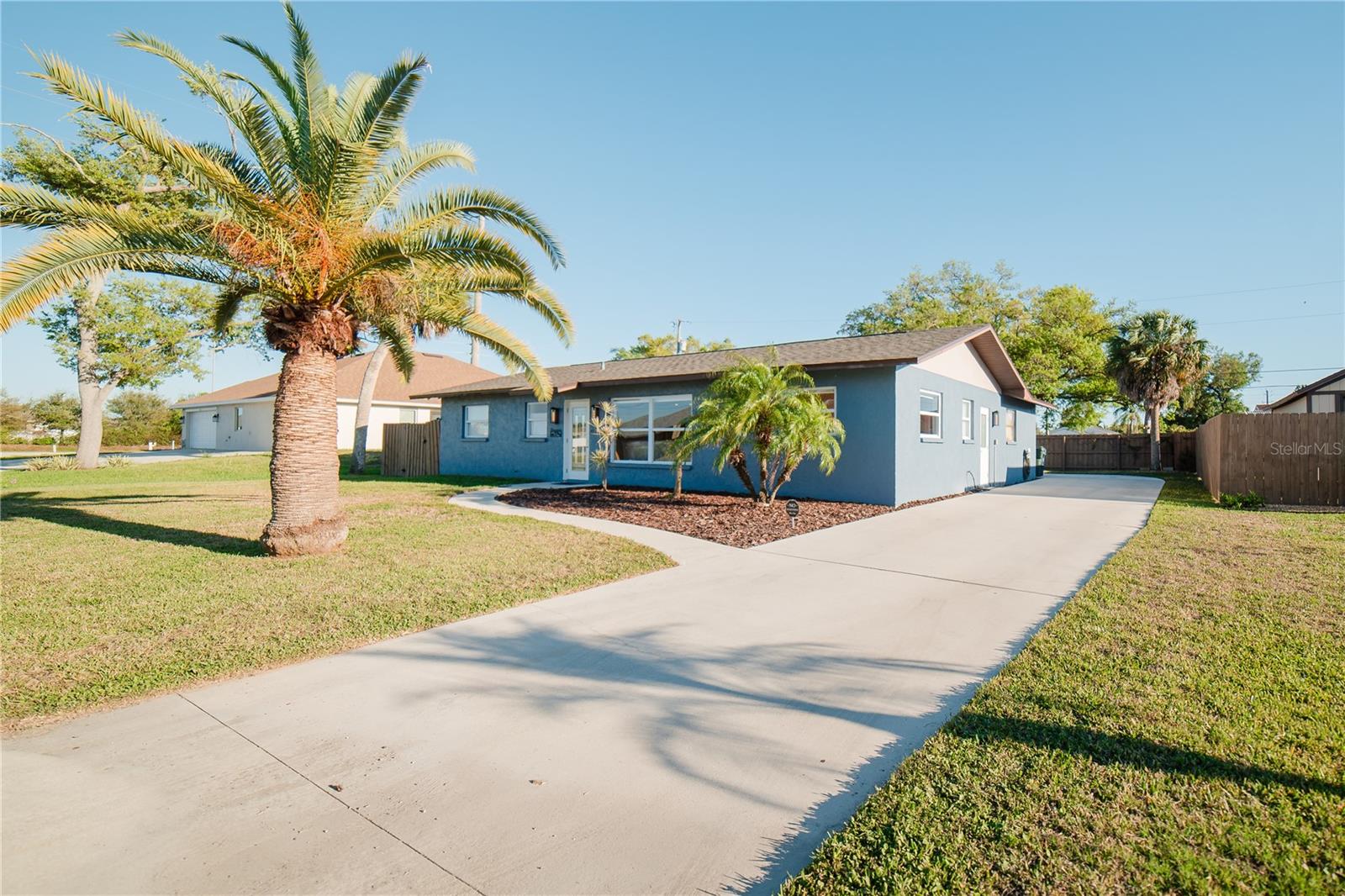 Details for 35 Stanford Road, VENICE, FL 34293