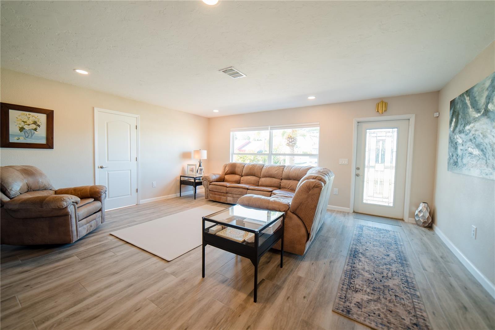 Image 10 of 37 For 35 Stanford Road