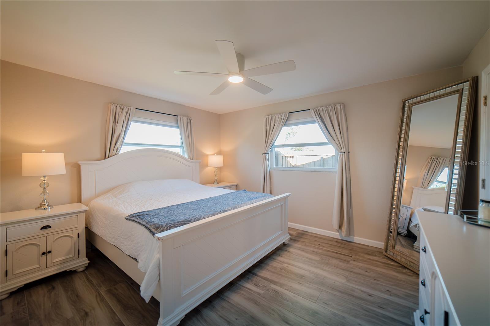 Image 14 of 37 For 35 Stanford Road