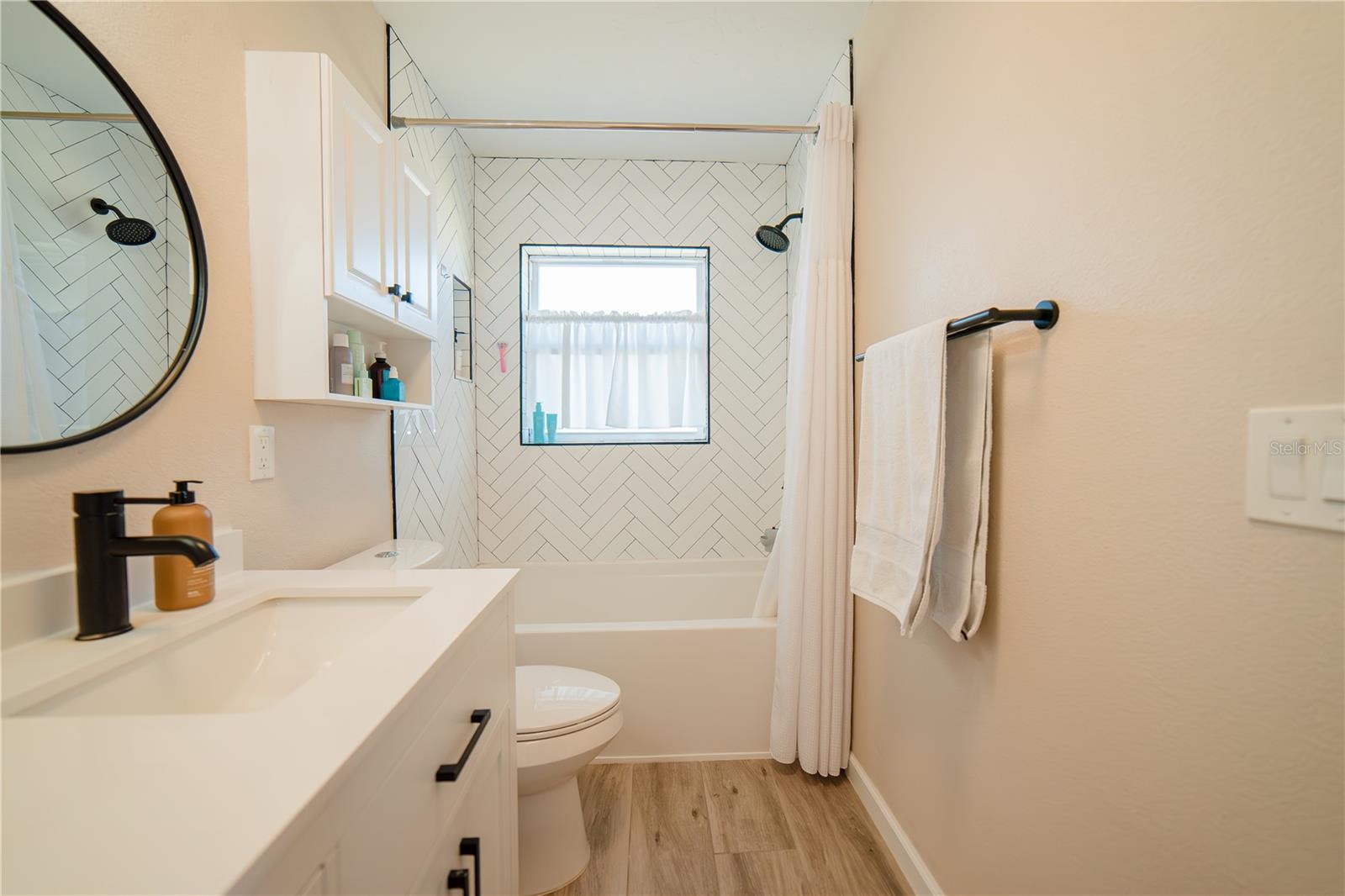 Image 19 of 37 For 35 Stanford Road