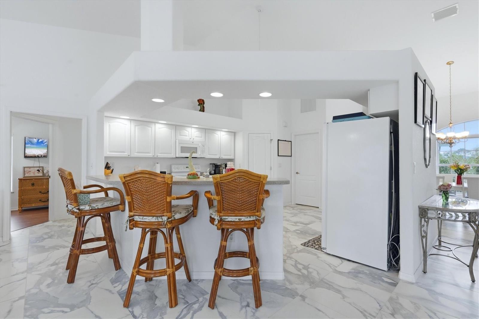 Image 12 of 50 For 300 Baytree Drive