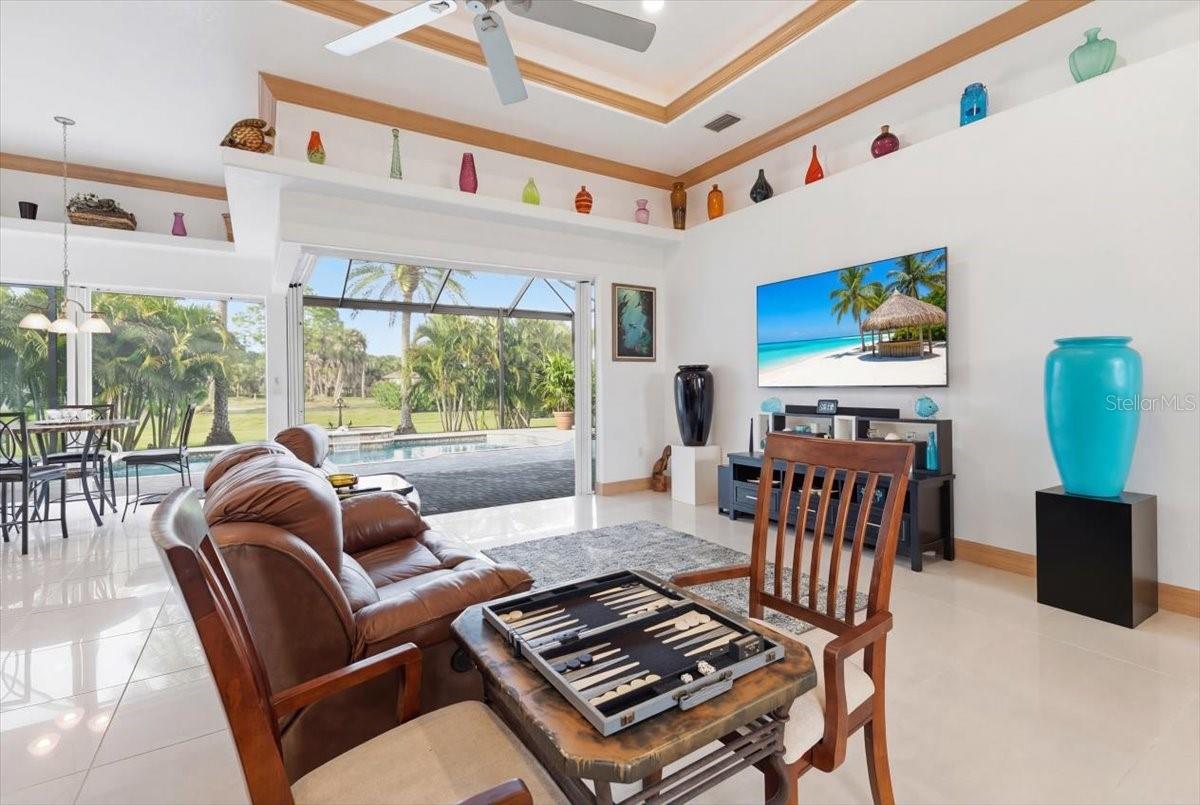 Image 10 of 72 For 185 Rotonda Boulevard E