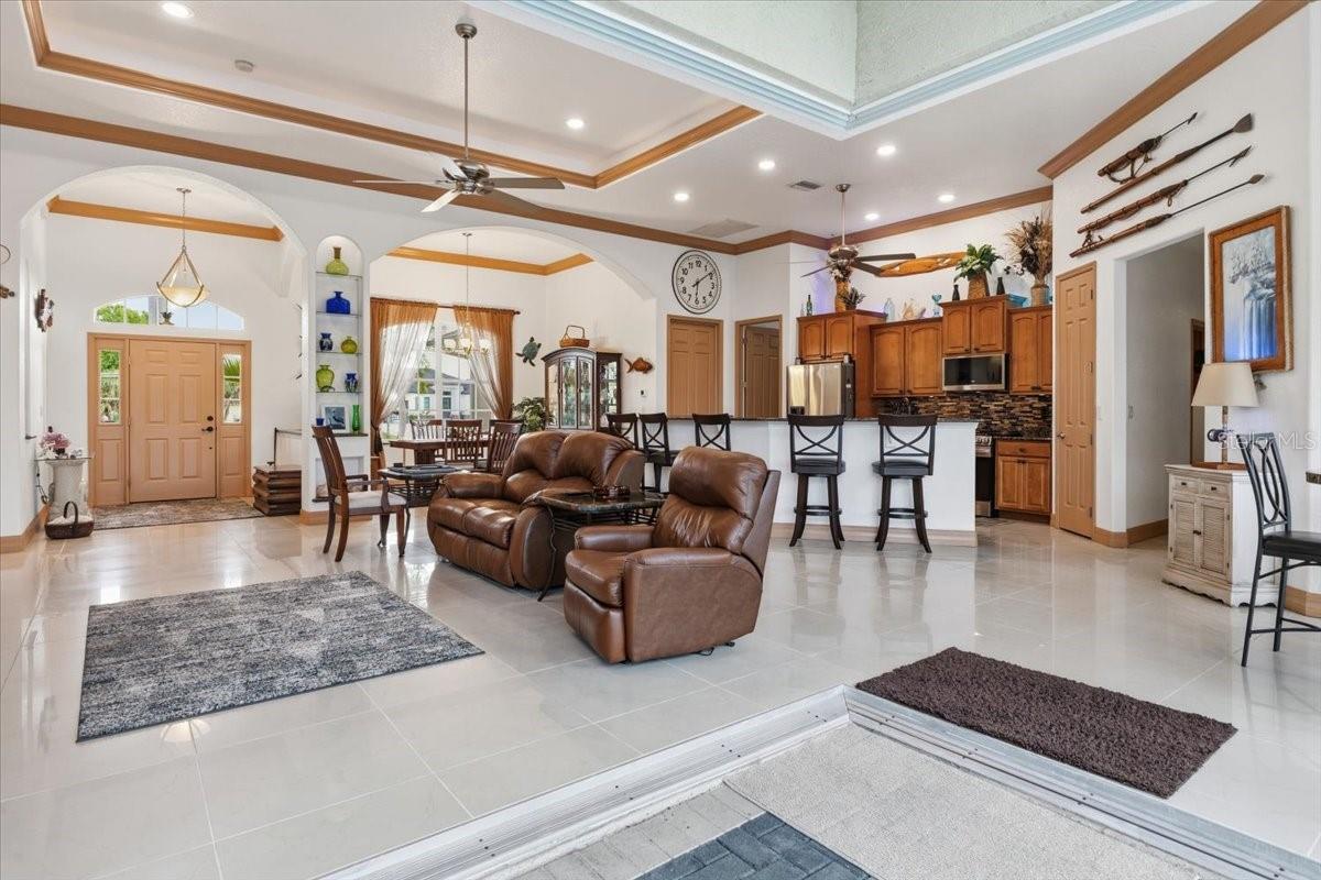 Image 13 of 72 For 185 Rotonda Boulevard E