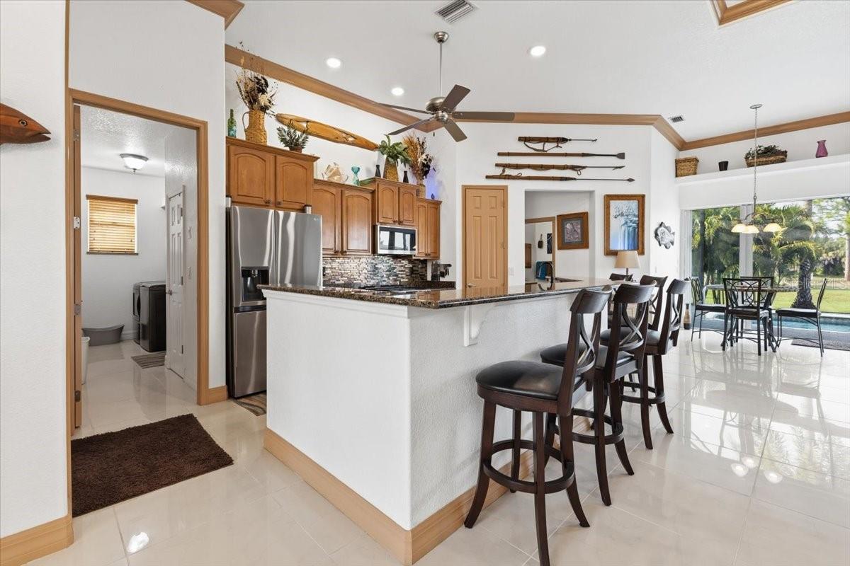 Image 16 of 72 For 185 Rotonda Boulevard E