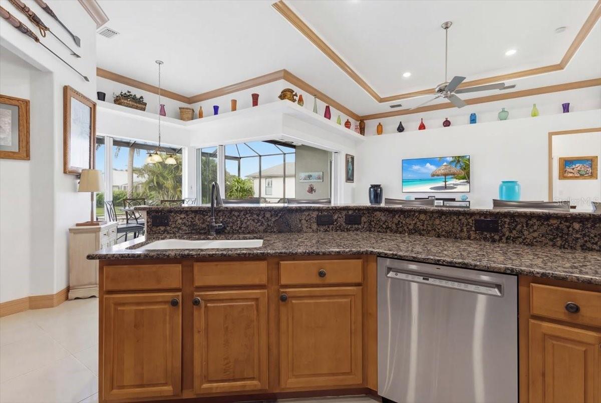 Image 19 of 72 For 185 Rotonda Boulevard E