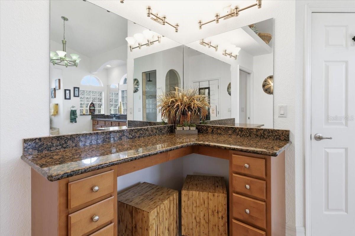 Image 28 of 72 For 185 Rotonda Boulevard E